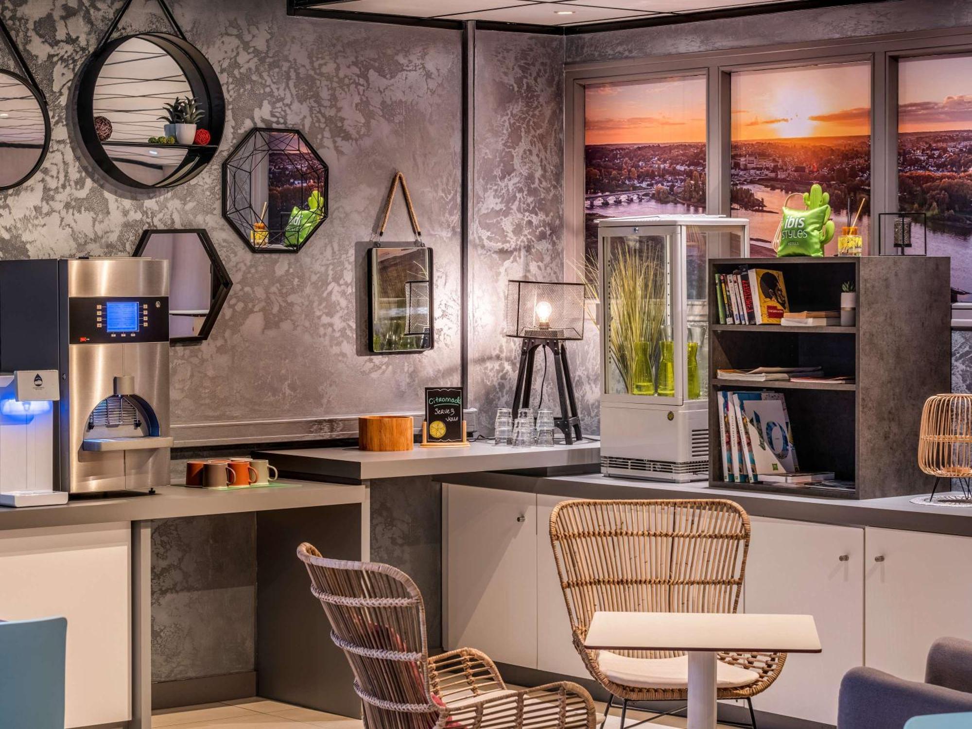 Ibis Styles Blois Centre Gare Hotell Exteriör bild